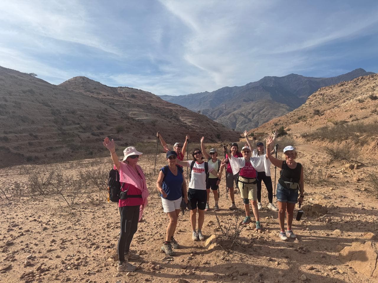 Groupe en randonnée dans les montagnes du Souss